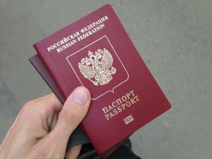 En quoi le nouvel échantillon du passeport diffère de l'ancien