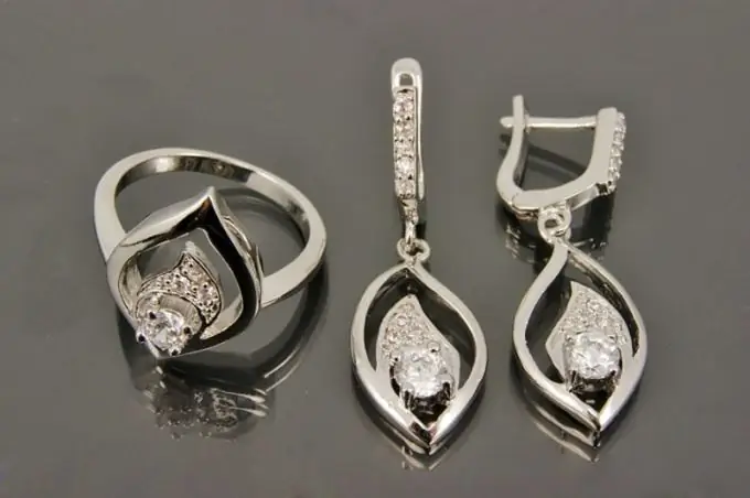 Cubic Zirconia egenskaper