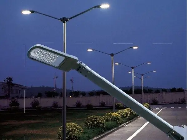 Pemakaian lampu LED