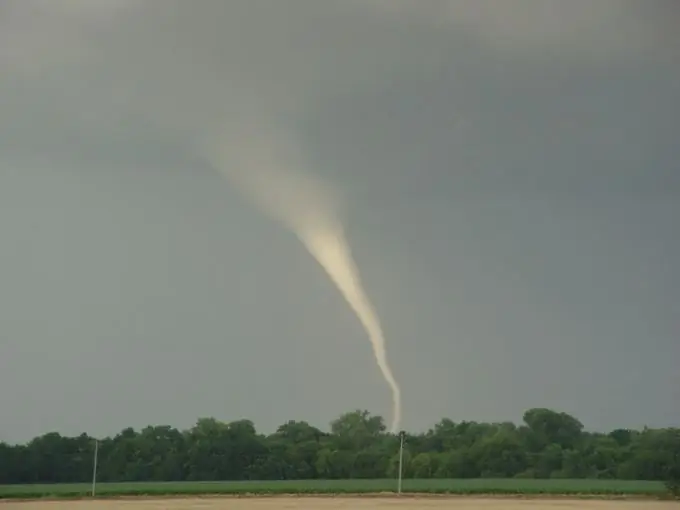 Ce este o tornadă