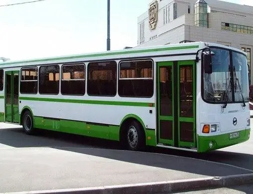 Hoe rijden de bussen in Yaroslavl