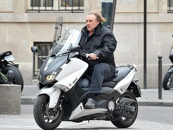 Zakaj je Gerard Depardieu v središču Pariza premagal avtomobilista