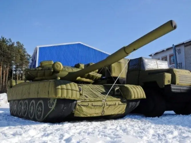 Why do the Russian military need inflatable models of military equipment?